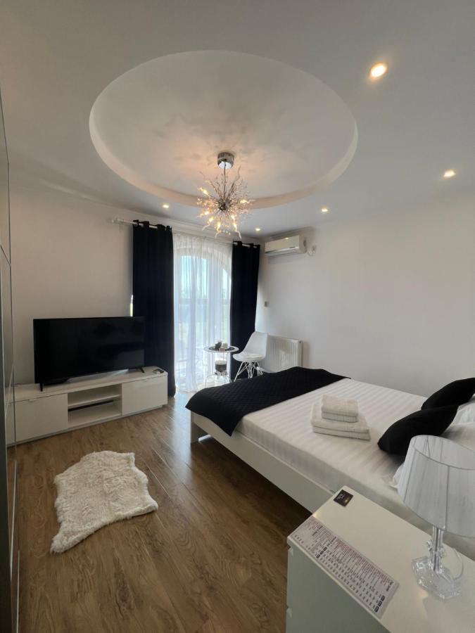 Ami Residence Bucharest Airport,Therme&Free Parking โอโตเปนี ภายนอก รูปภาพ